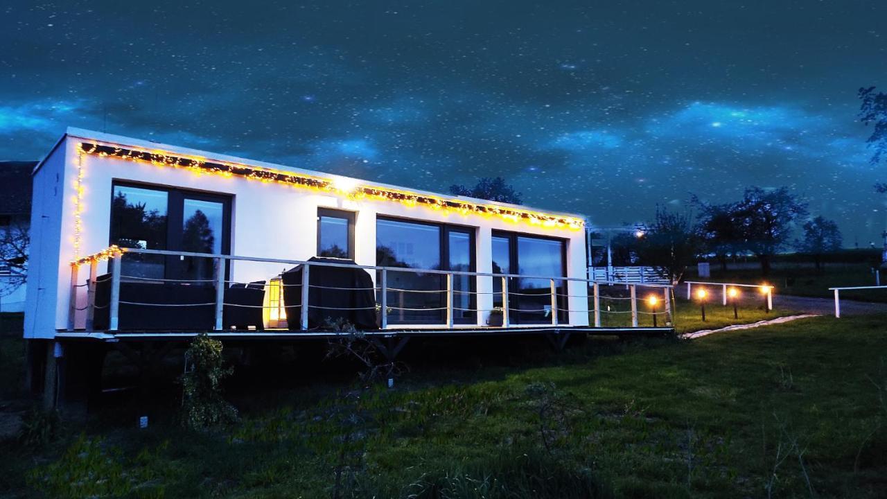Ranch 66 - Moderni Tiny House Black Swallow Ve Stylu Route 66 Se Saunou A Bazenem Tršice Esterno foto