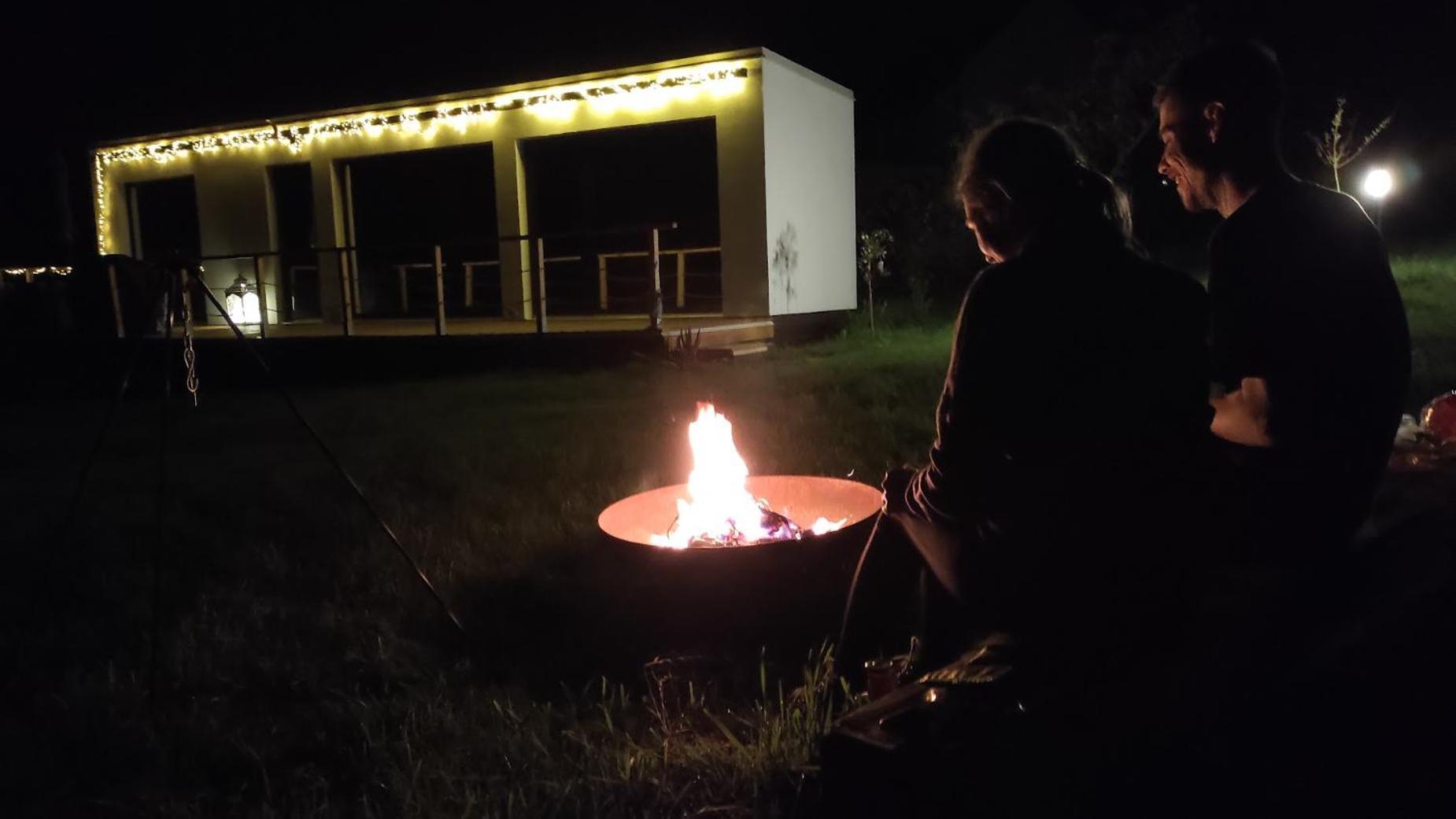 Ranch 66 - Moderni Tiny House Black Swallow Ve Stylu Route 66 Se Saunou A Bazenem Tršice Esterno foto